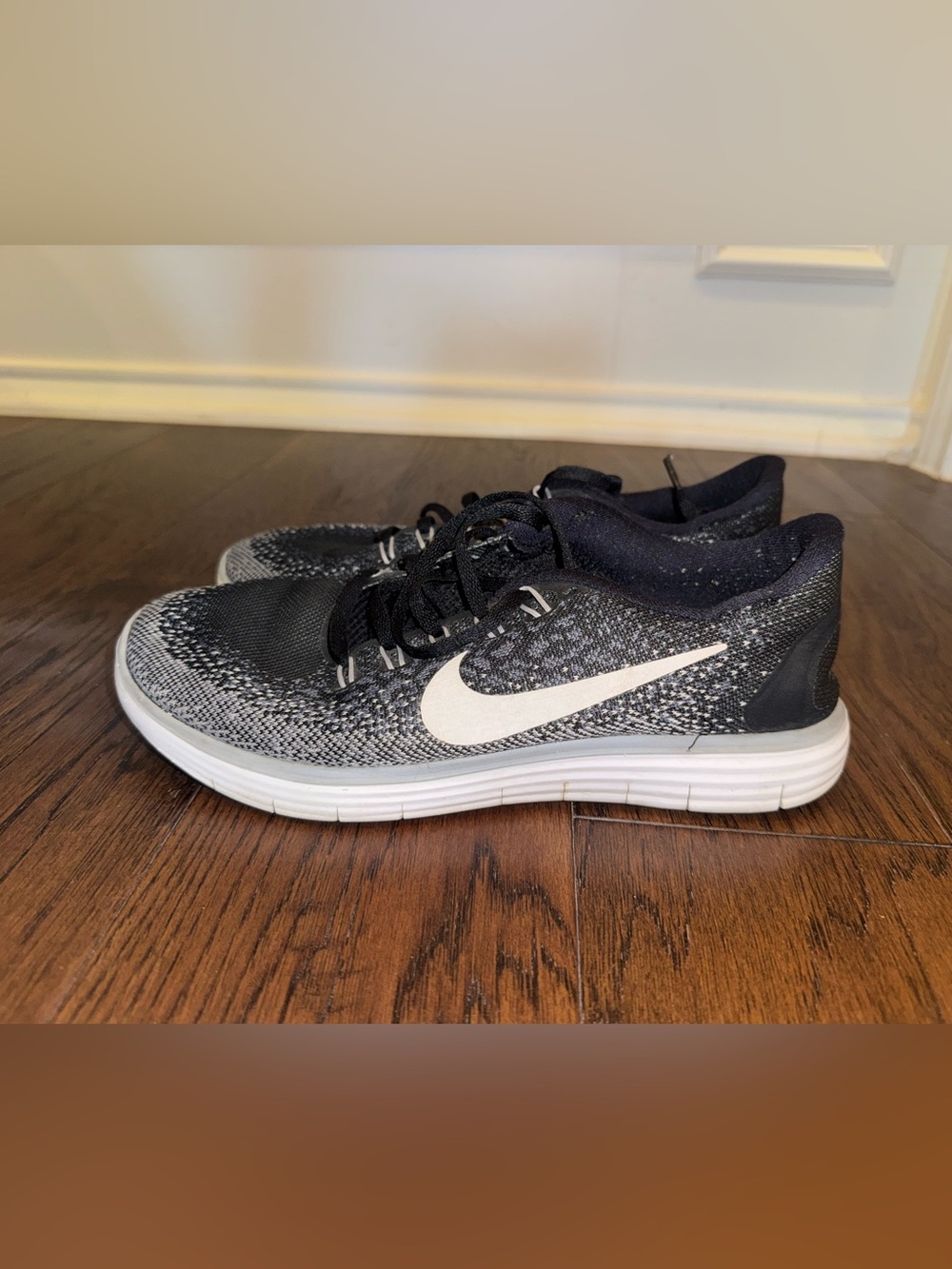 Nike Black & White Knit Running Sneakers